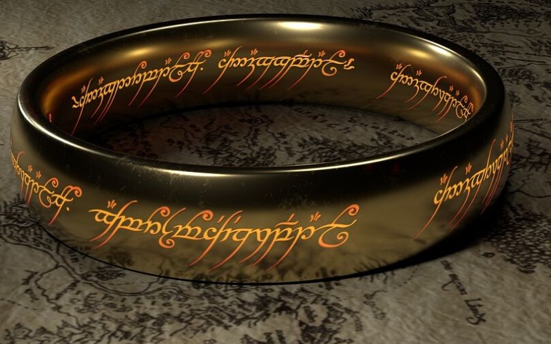 J. R. R. Tolkien, angleški jezikoslovec in pisatelj, je obvladal vsaj 13 jezikov, poleg tega pa izumil več lastnih. V Gospodarju prstanov najdemo kar 15 novih jezikov in dialektov.